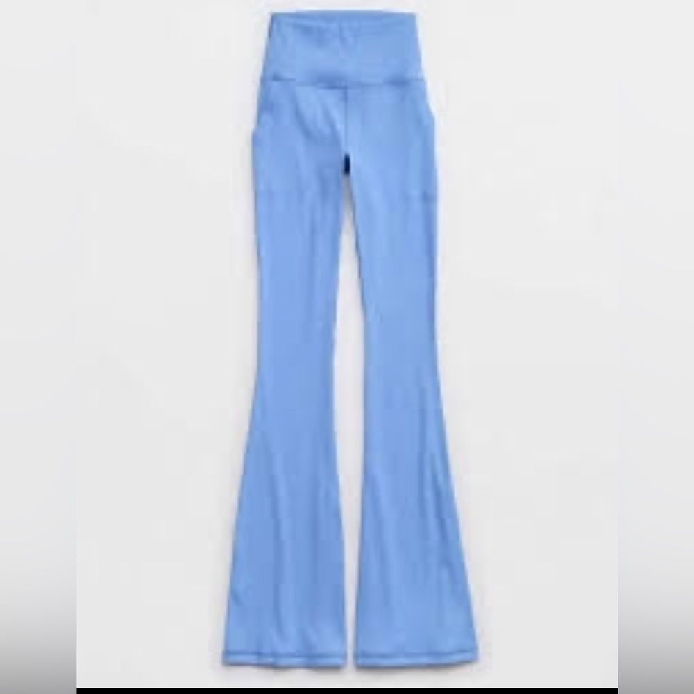 Aerie Offline Real Me Super Flare Pocket Leggings Hi-Rise - Picture 2 of 5